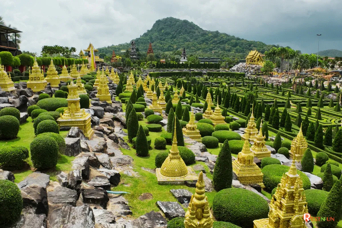 The atmosphere inside Nong Nooch Garden is very beautiful